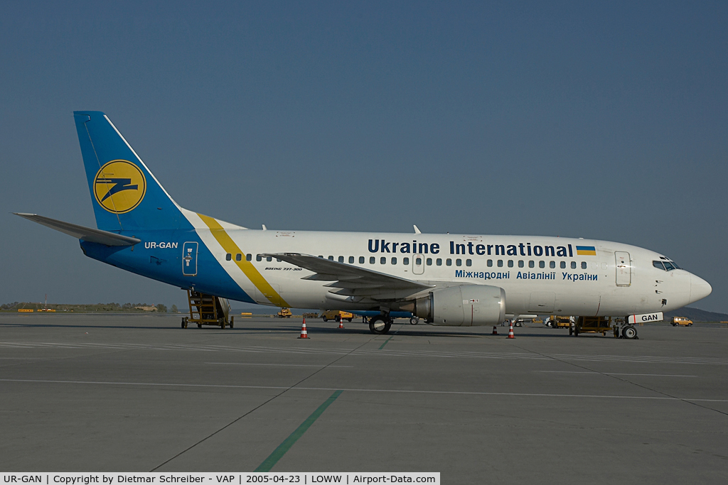 UR-GAN, 1998 Boeing 737-36N C/N 28569, Ukraine International Boeing 737-300