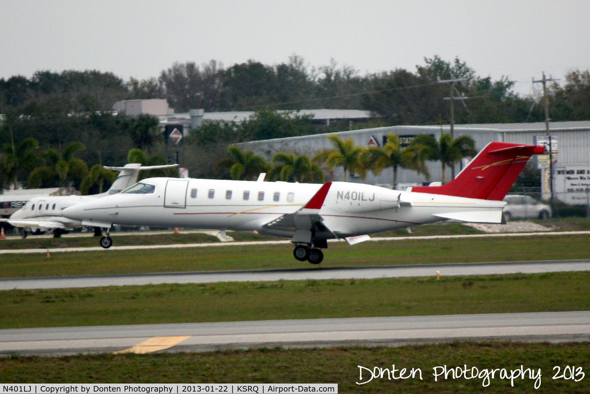 N401LJ, 2002 Learjet 45 C/N 2001, Learjet 45 (N401LJ) arrives at Sarasota-Bradenton International Airport