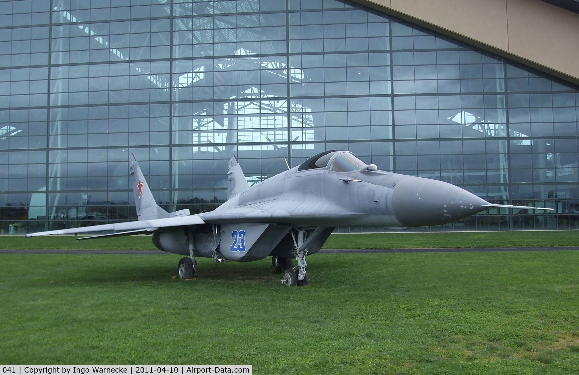 041, Mikoyan-Gurevich MiG-29 C/N 2960721930, Mikoyan i Gurevich MiG-29 FULCRUM at the Evergreen Aviation & Space Museum, McMinnville OR