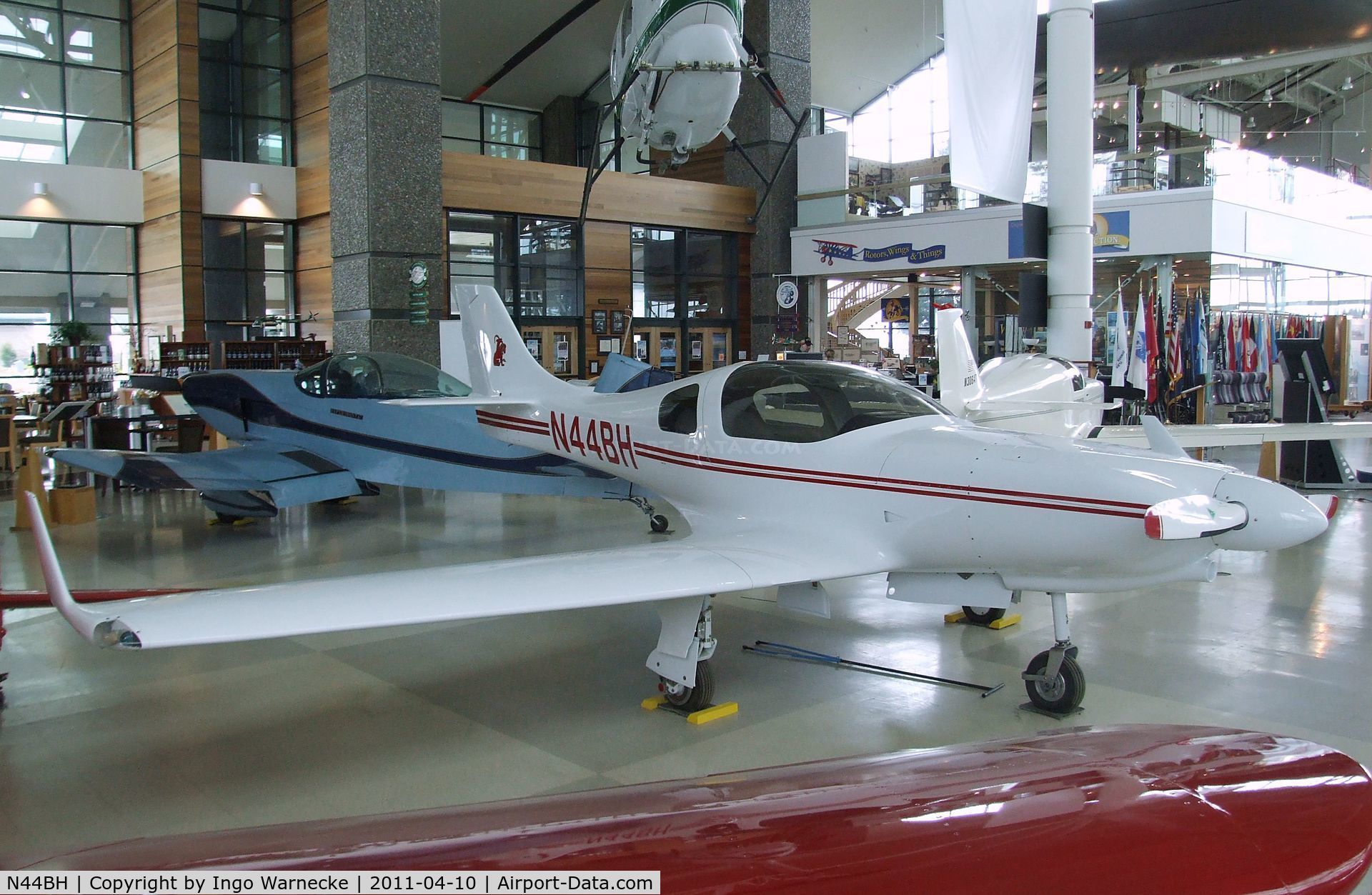 N44BH, 1995 Lancair 320 C/N 313, Lancair (R E Hannay / D A Martin) 320 at the Evergreen Aviation & Space Museum, McMinnville OR