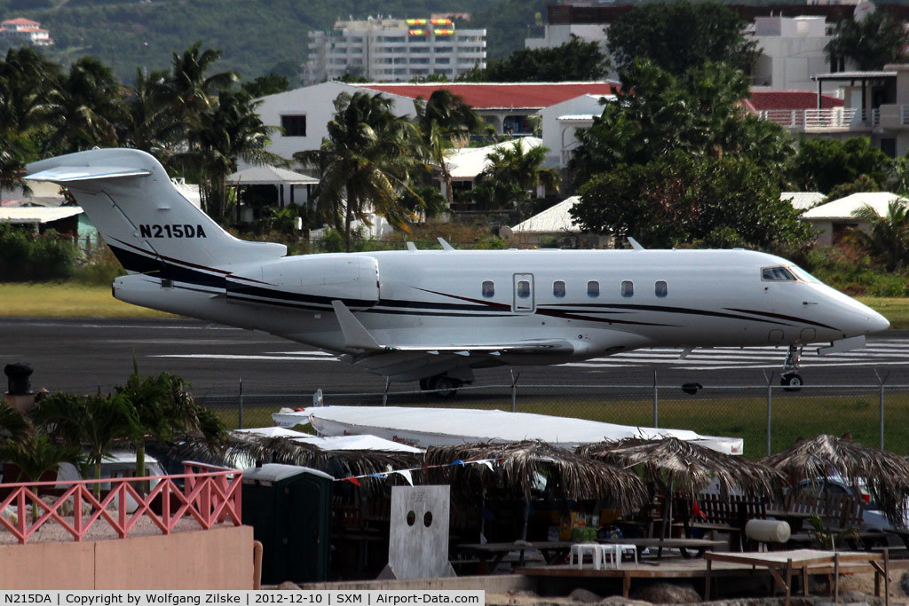 N215DA, Bombardier Challenger 300 (BD-100-1A10) C/N 20304, From the Oceanview Pool of the Sonesta Hotel