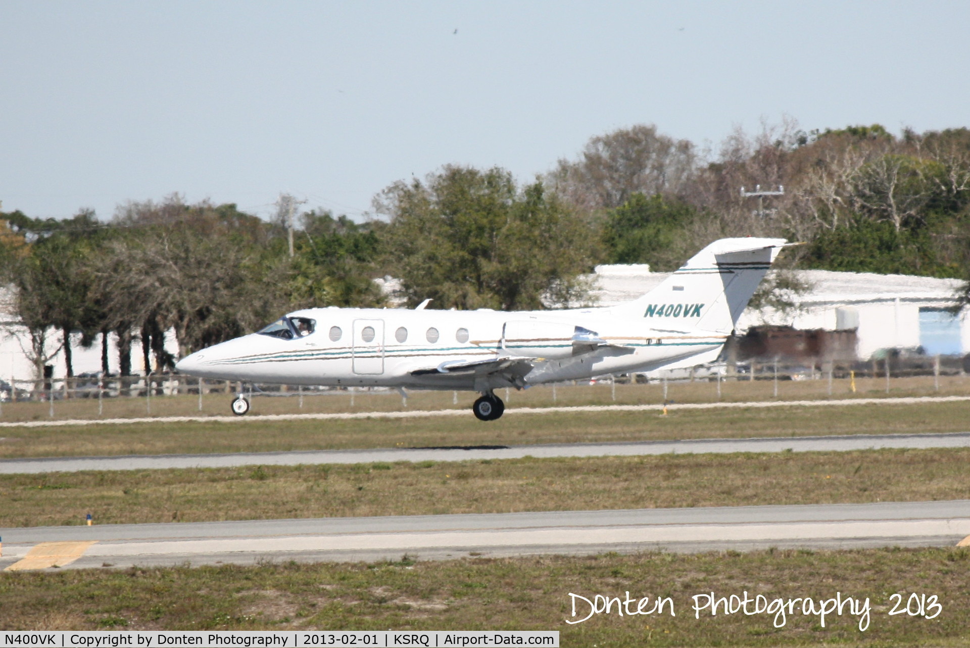 N400VK, Raytheon Aircraft Company 400A C/N RK-420, Beechcraft Beechjet (N400VK) arrives on Runway 32 at Sarasota-Bradenton International Airport following a flight from Ocean Reef Club