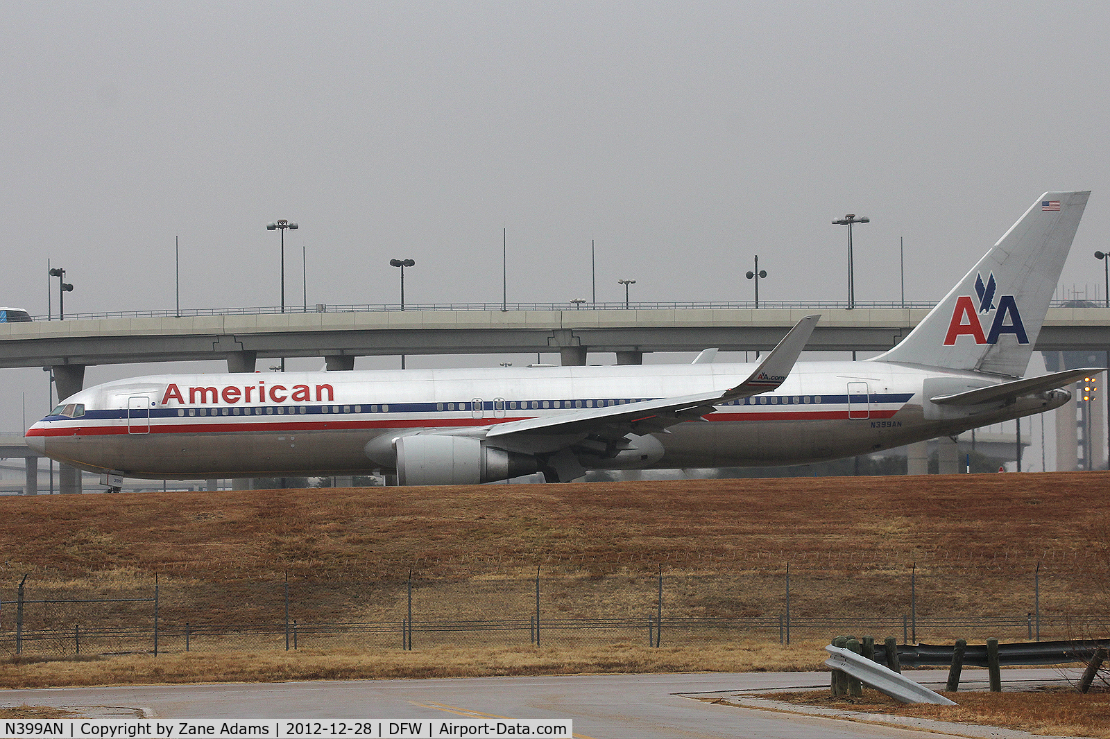 N399AN, 1999 Boeing 767-323/ER(BDSF) C/N 29606, American Airlines 767 at DFW Airport