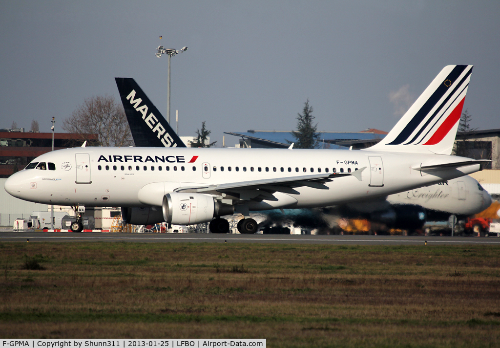 F-GPMA, 1998 Airbus A319-113 C/N 598, Lining up rwy 32R on 'November 2' in full new Air France c/s