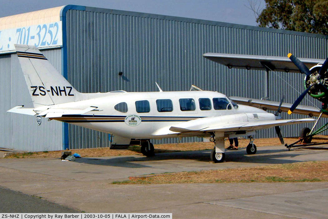 ZS-NHZ, 1973 Piper PA-31-350 Chieftain C/N 31-7305082, Piper PA-31-350 Navajo Chieftain [31-7305082] Lanseria~ZS 05/10/2003