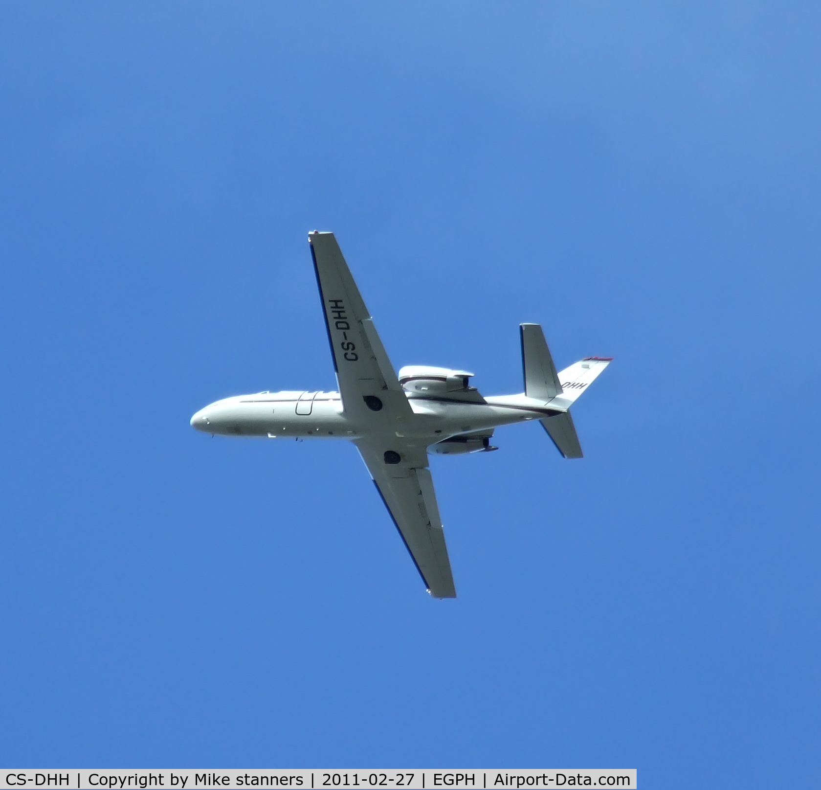 CS-DHH, 2002 Cessna 550 Citation Bravo C/N 550-1043, Netjets Citation bravo departs runway 24