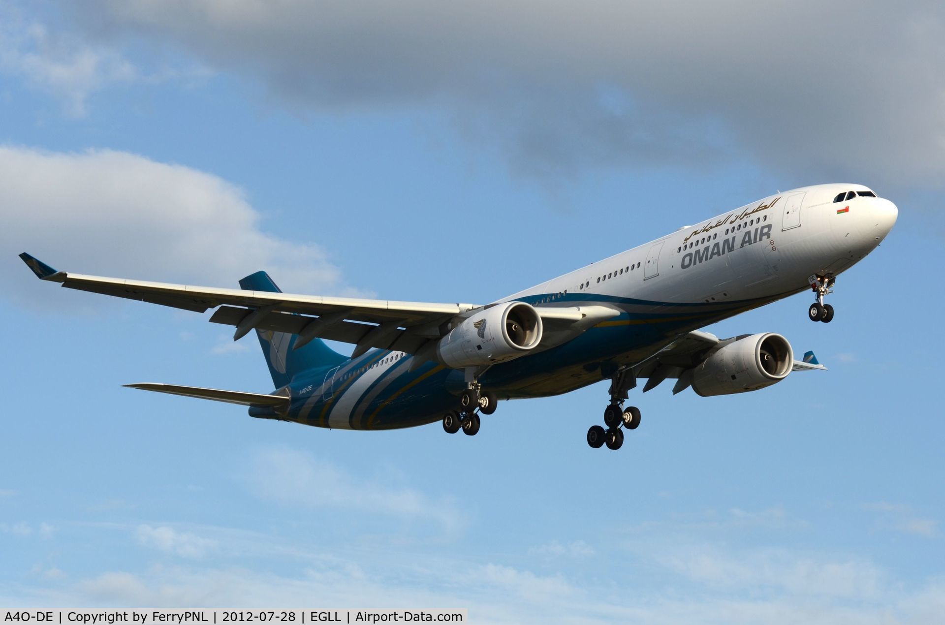 A4O-DE, 2009 Airbus A330-343 C/N 1093, Oman A333 landing in LHR