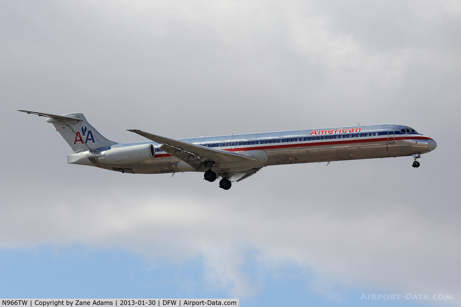N966TW, 1999 McDonnell Douglas MD-83 (DC-9-83) C/N 53616, American Airlines landing at DFW Airport