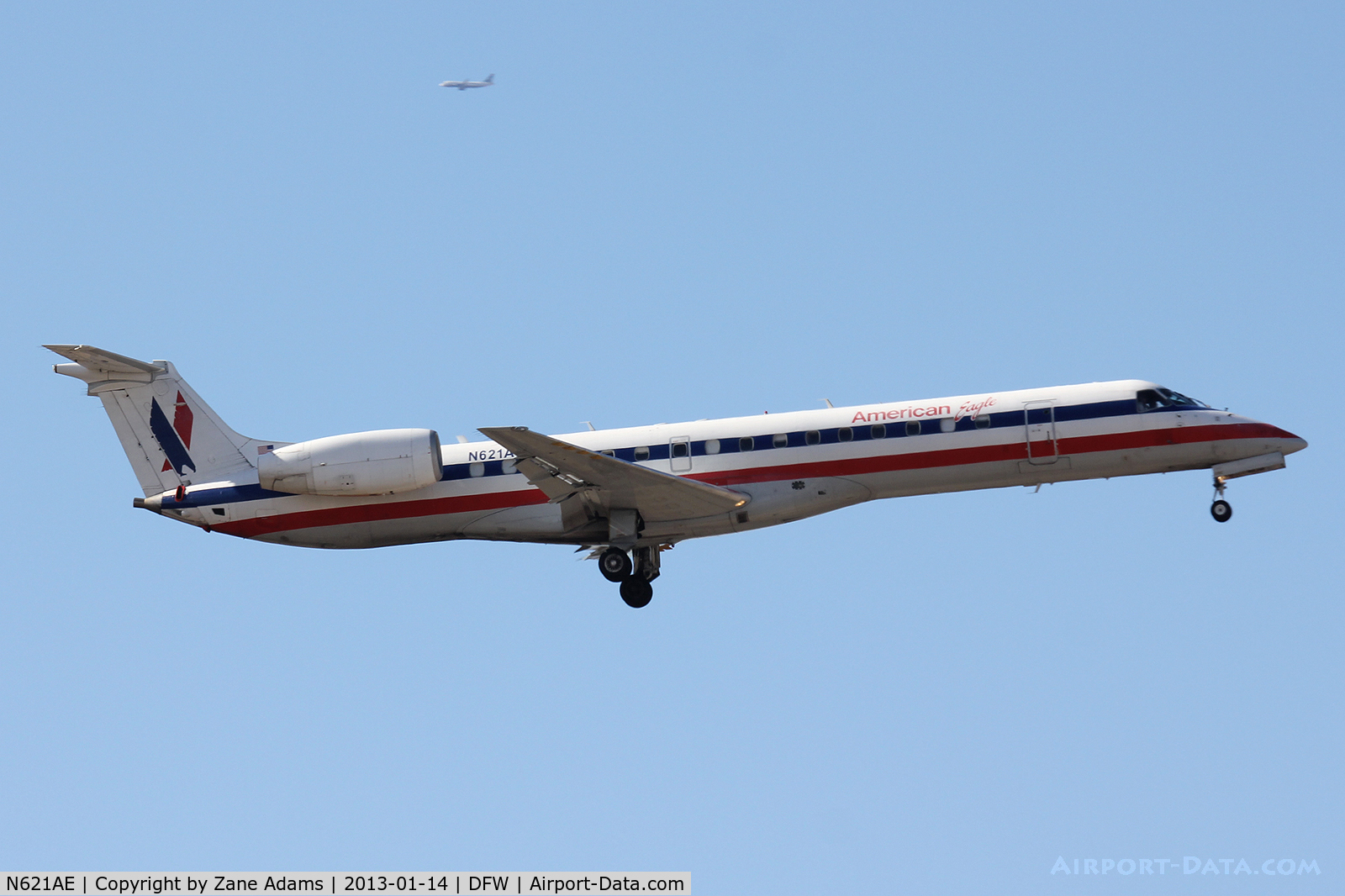 N621AE, 1999 Embraer ERJ-145LR (EMB-145LR) C/N 145105, American Eagle landing at DFW Airport