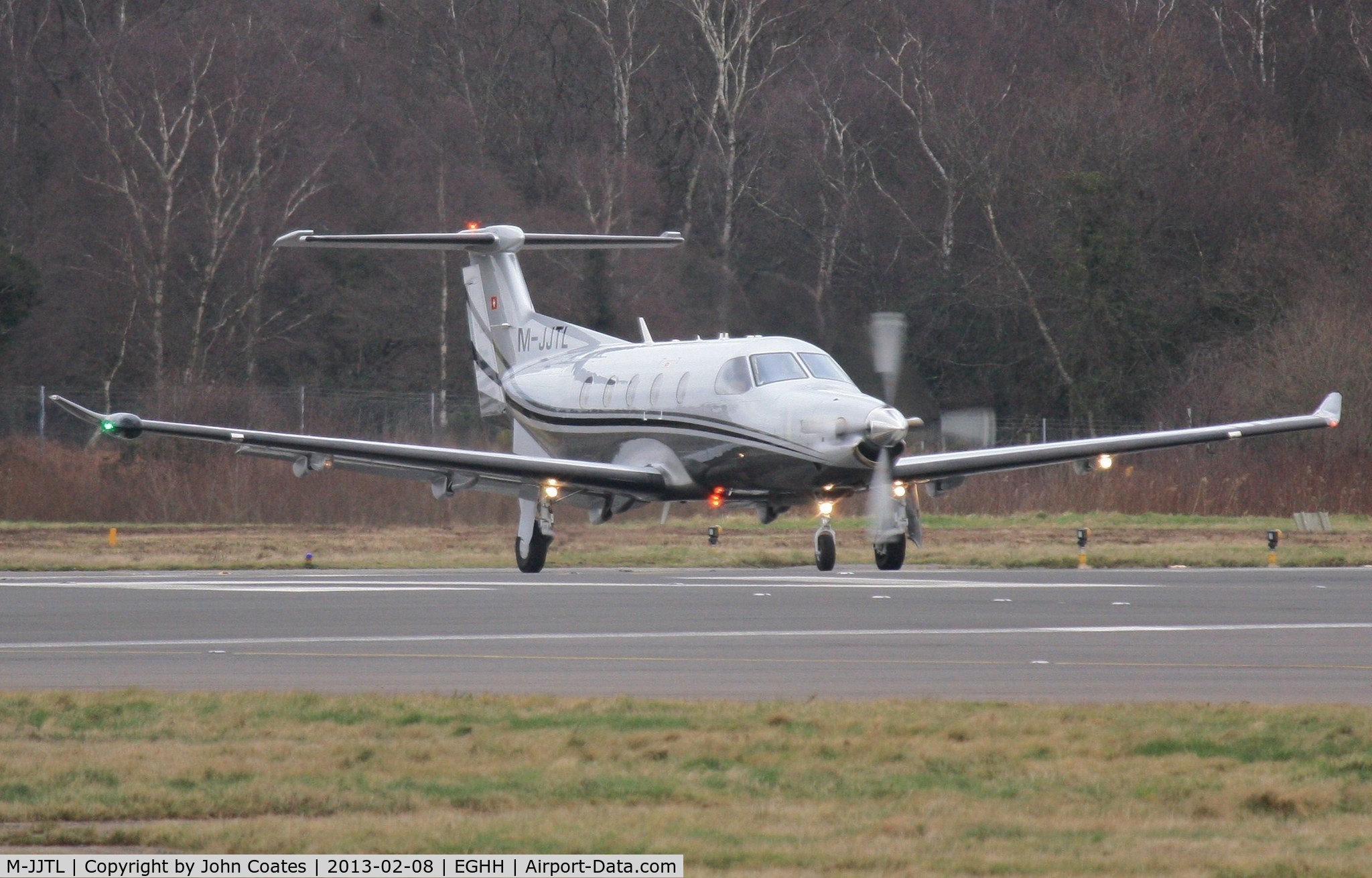 M-JJTL, 2009 Pilatus PC-12/47E C/N 1126, Lining up to depart