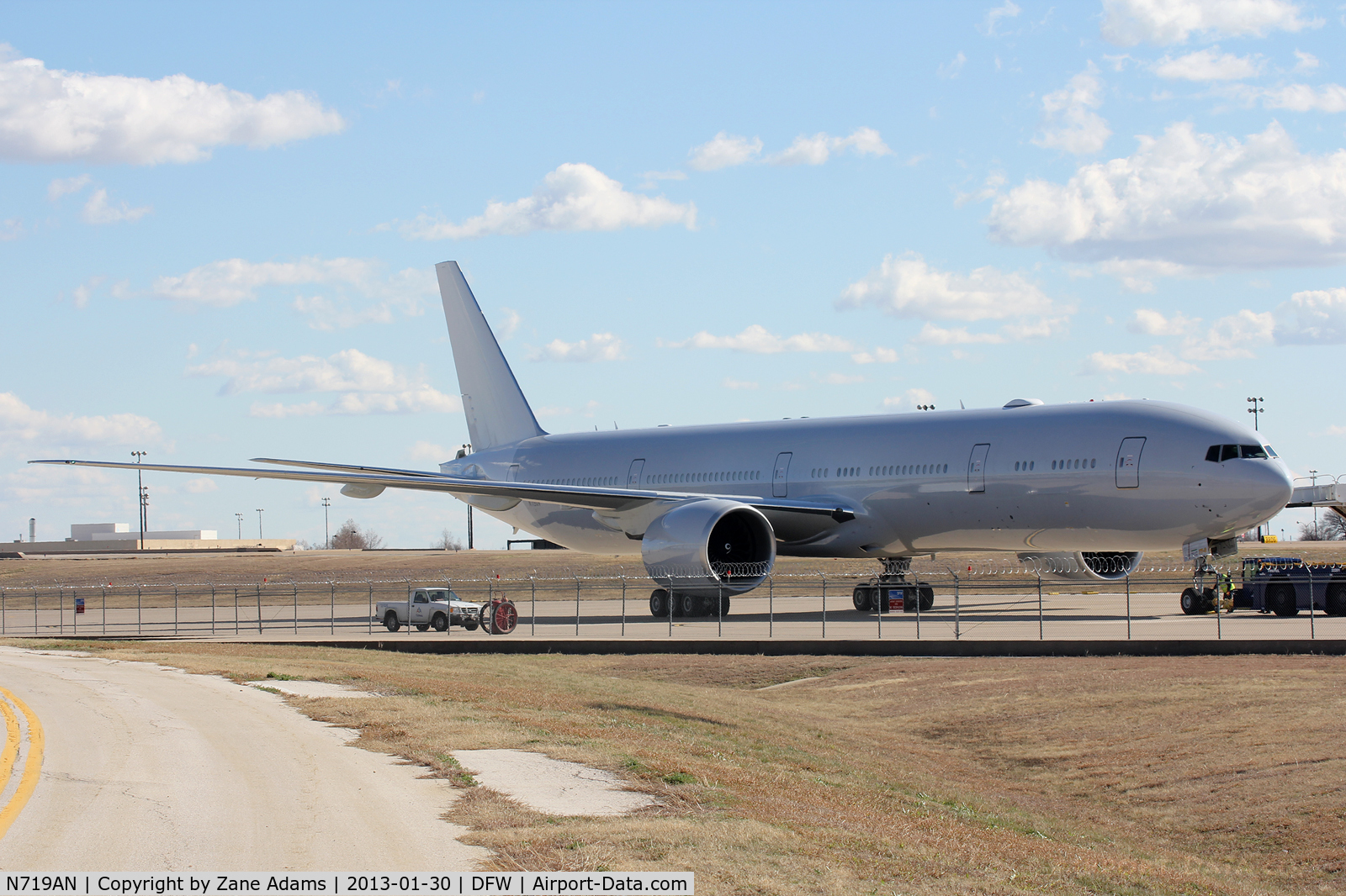 N719AN, 2013 Boeing 777-323/ER C/N 41668, American Airlines new 777-300ER before paint