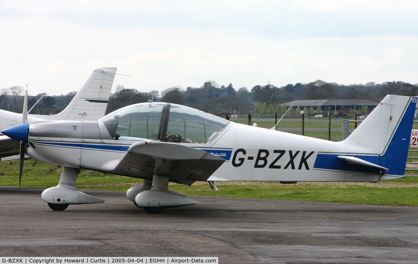 G-BZXK, 1994 Robin HR-200-120B C/N 286, Privately owned.