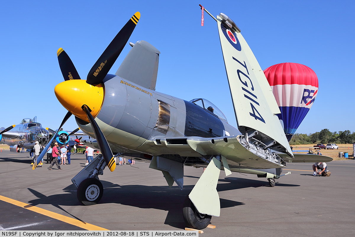 N19SF, 1947 Hawker Sea Fury FB.11 C/N 41H/656803, Santa Rosa 2012 Air Show