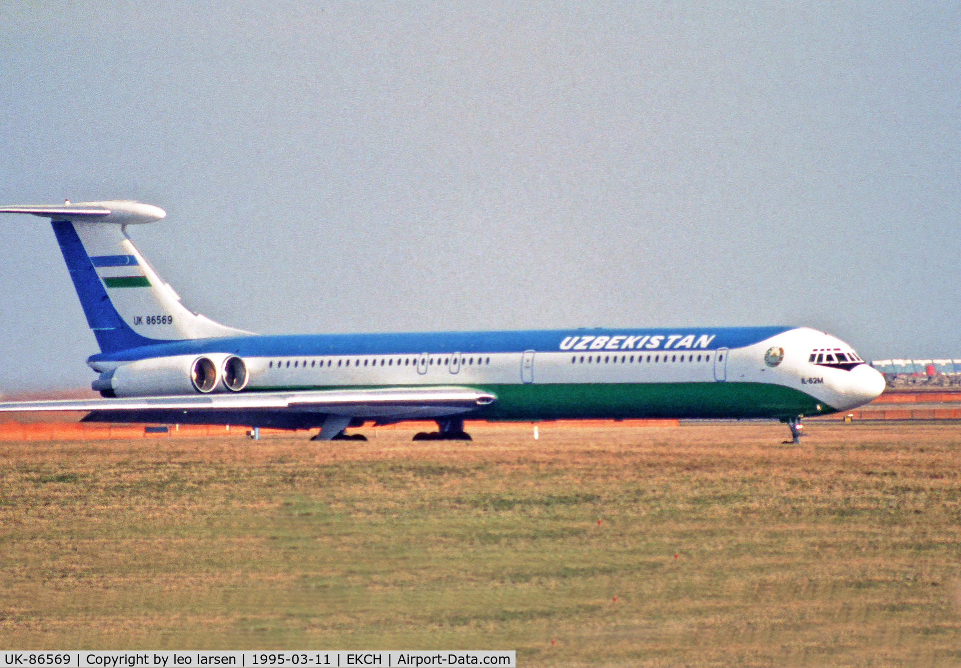 UK-86569, 1993 Ilyushin Il-62M C/N 1356234, Copenhagen Kastrup 11.3.95