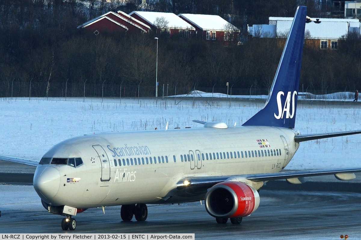 LN-RCZ, 2001 Boeing 737-883 C/N 30197, SAS  B737 at Tromso