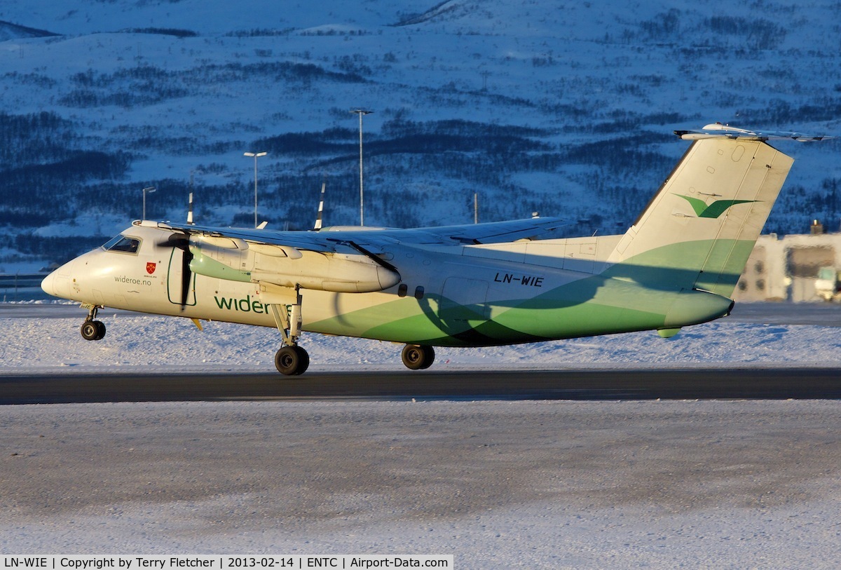LN-WIE, 1994 De Havilland Canada DHC-8-103 Dash 8 C/N 371, Wideroe 1994 De Havilland DHC-8-103, c/n: 371 at Tromso
