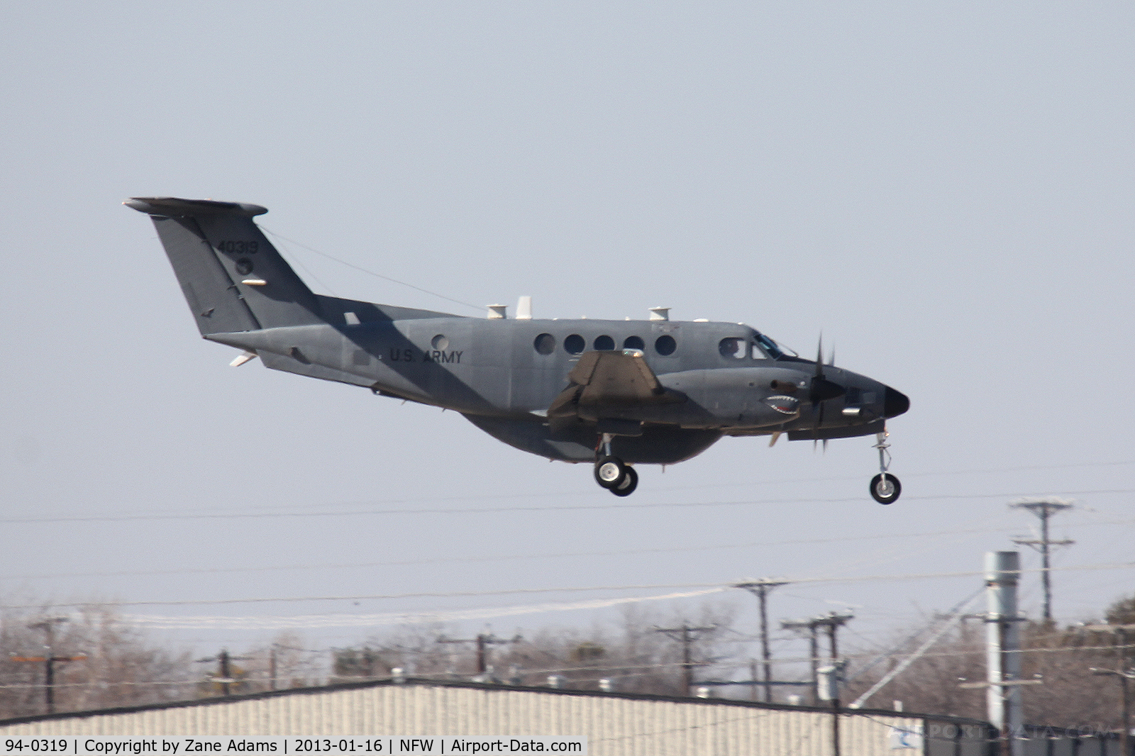 94-0319, 1994 Beech C-12R Huron C/N BW-008, US Army C-12R Landing at NASJRB Fort Worth