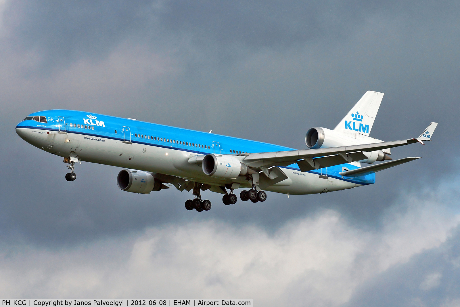 PH-KCG, 1995 McDonnell Douglas MD-11 C/N 48561, KLM Royal Dutch Airlines McDonnell Douglas MD-11 final approach