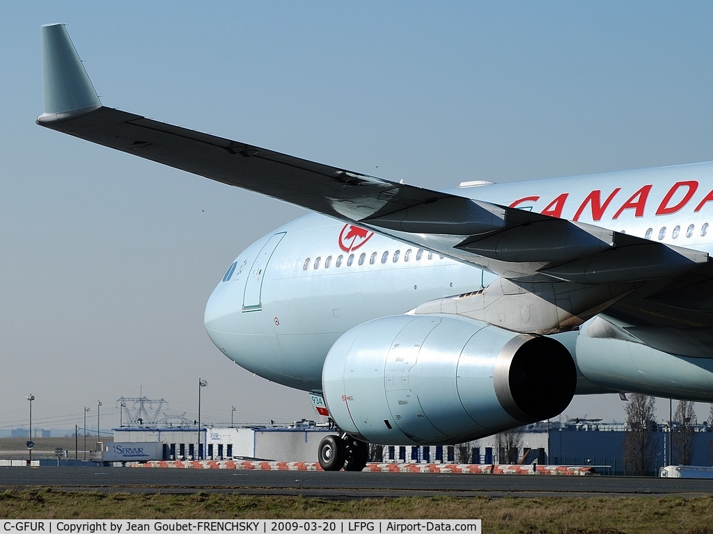 C-GFUR, 2000 Airbus A330-343 C/N 344, Air Canada to Montréal