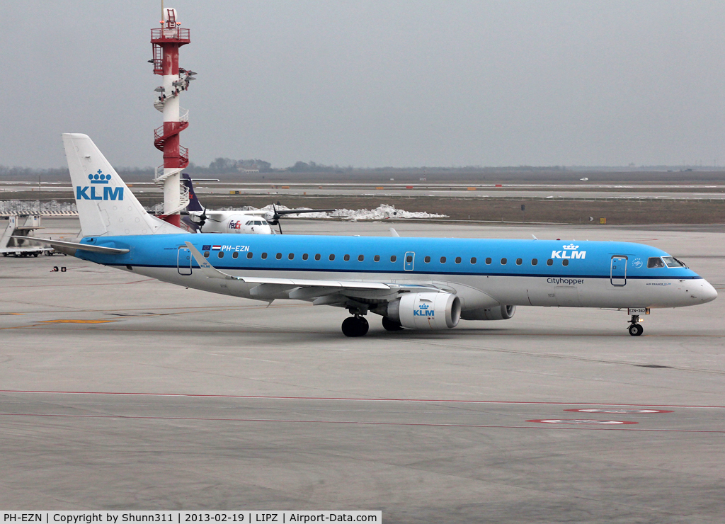 PH-EZN, 2010 Embraer 190LR (ERJ-190-100LR) C/N 19000342, Taxiing rwy 04R for departure to AMS