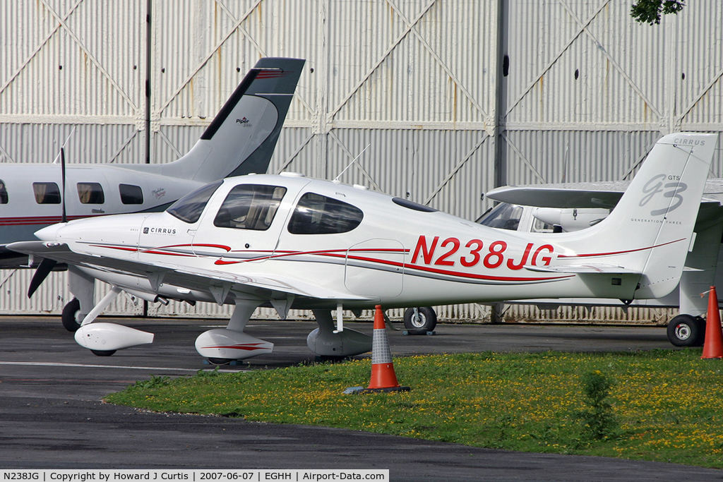 N238JG, 2007 Cirrus SR22 G3 GTS C/N 2476, Privately owned.