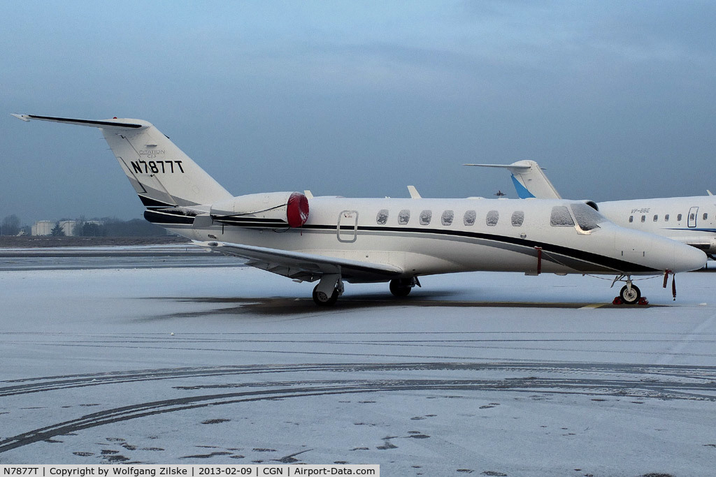 N7877T, 2006 Cessna 525B CitationJet CJ3 C/N 525B0077, With snow