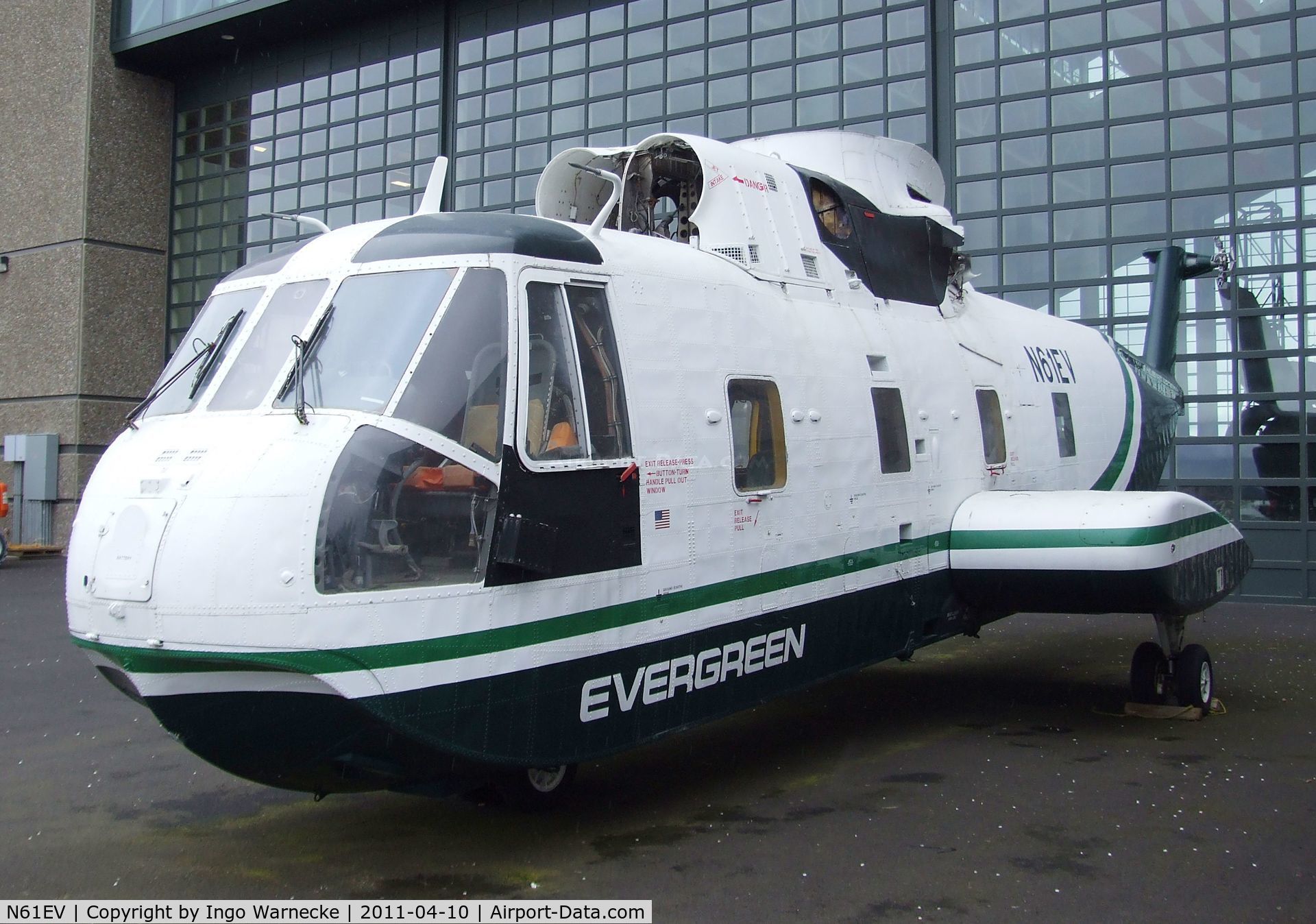 N61EV, Sikorsky S-61R (CH-3E) C/N 61-566, Sikorsky S-61R (CH-3E) at the Evergreen Aviation & Space Museum, McMinnville OR