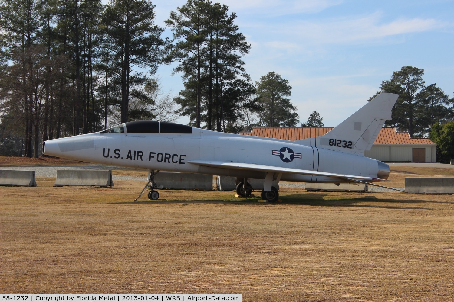 58-1232, 1958 North American F-100F Super Sabre C/N 255-28, F-100F Super Sabre