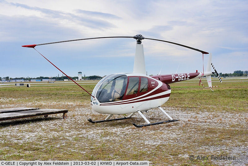 C-GELE, 1998 Robinson R44 C/N 0498, At North Perry