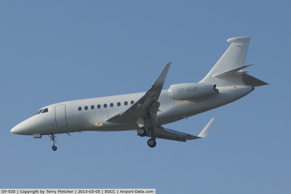 OY-EJD, 2005 Dassault Falcon 2000EX C/N 63, Vistor for the EUFA Champions League match between Manchester United and Real 
Madrid