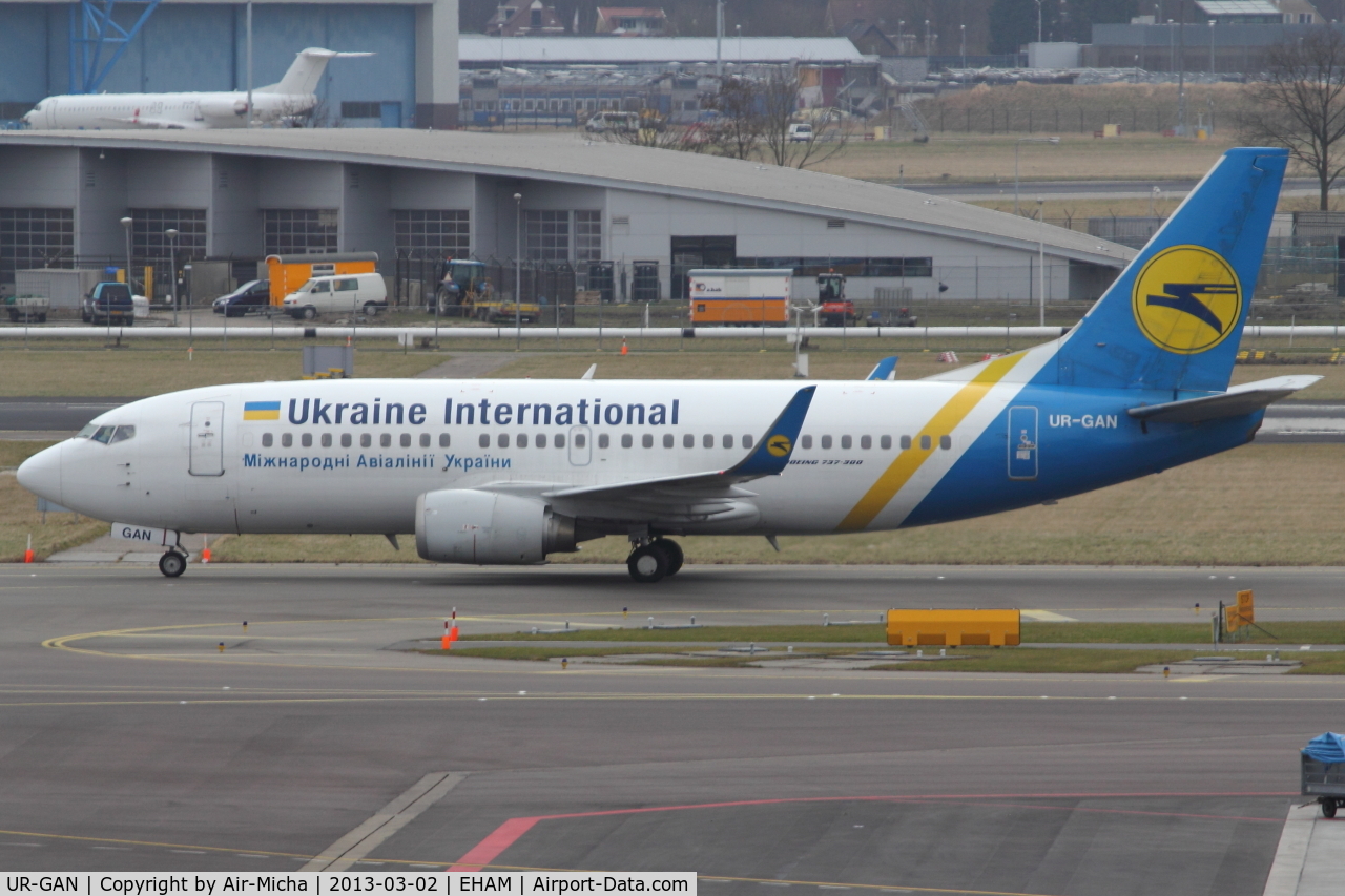 UR-GAN, 1998 Boeing 737-36N C/N 28569, Ukraine International Airlines