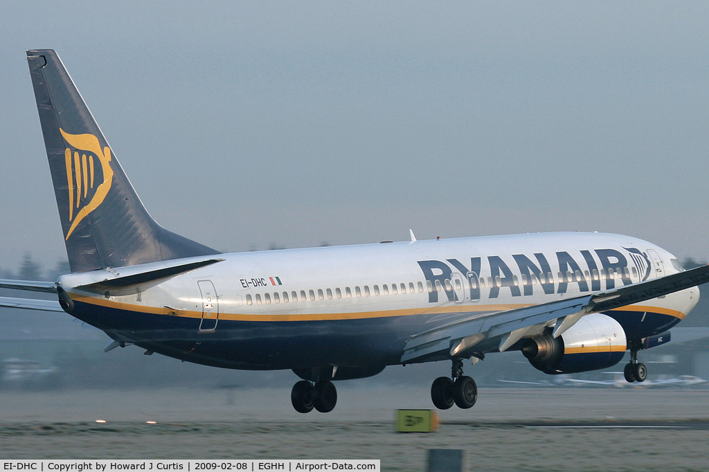 EI-DHC, 2005 Boeing 737-8AS C/N 33573, Ryanair, just about to touch down.
