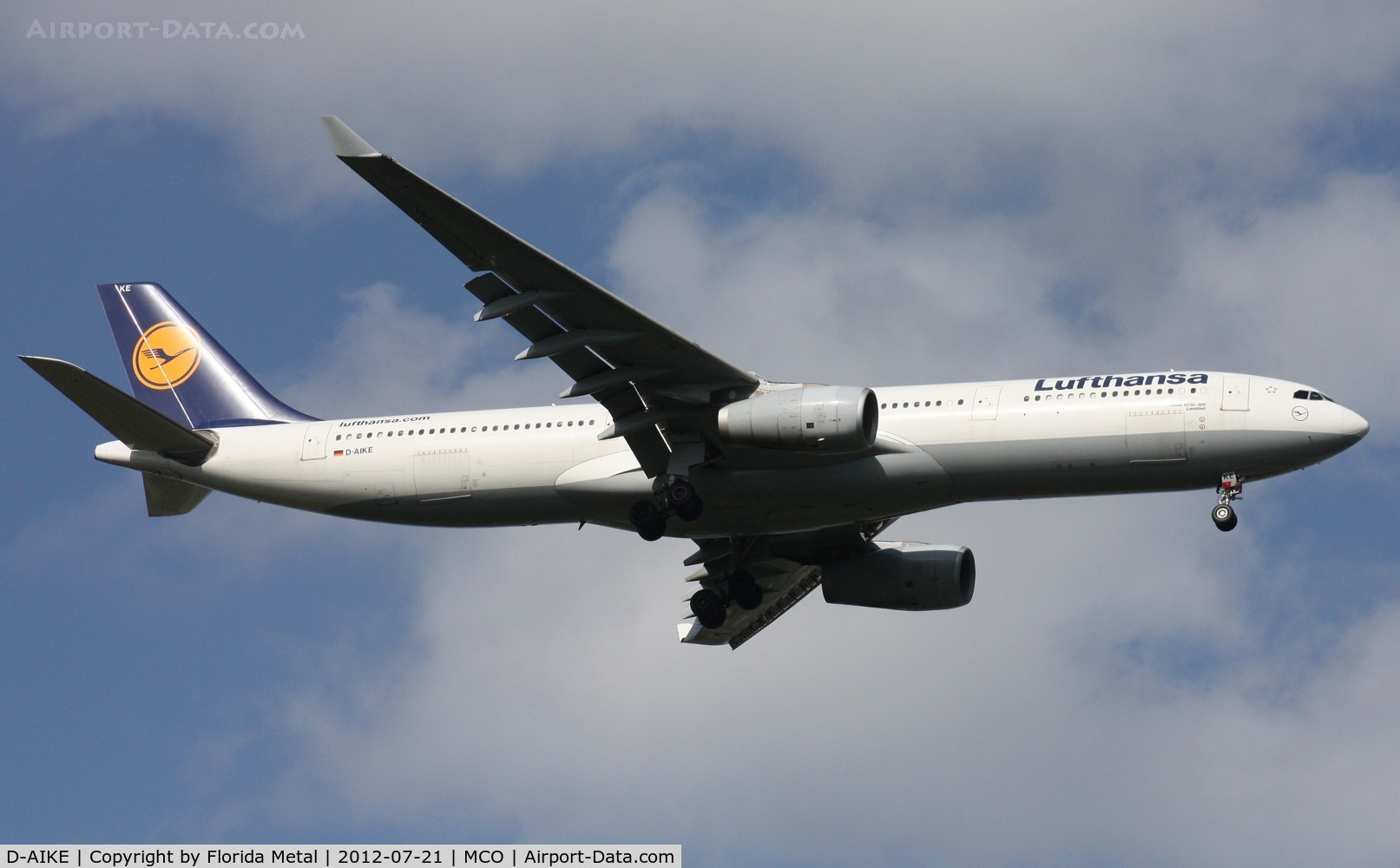 D-AIKE, 2004 Airbus A330-343X C/N 636, Lufthansa A330-300