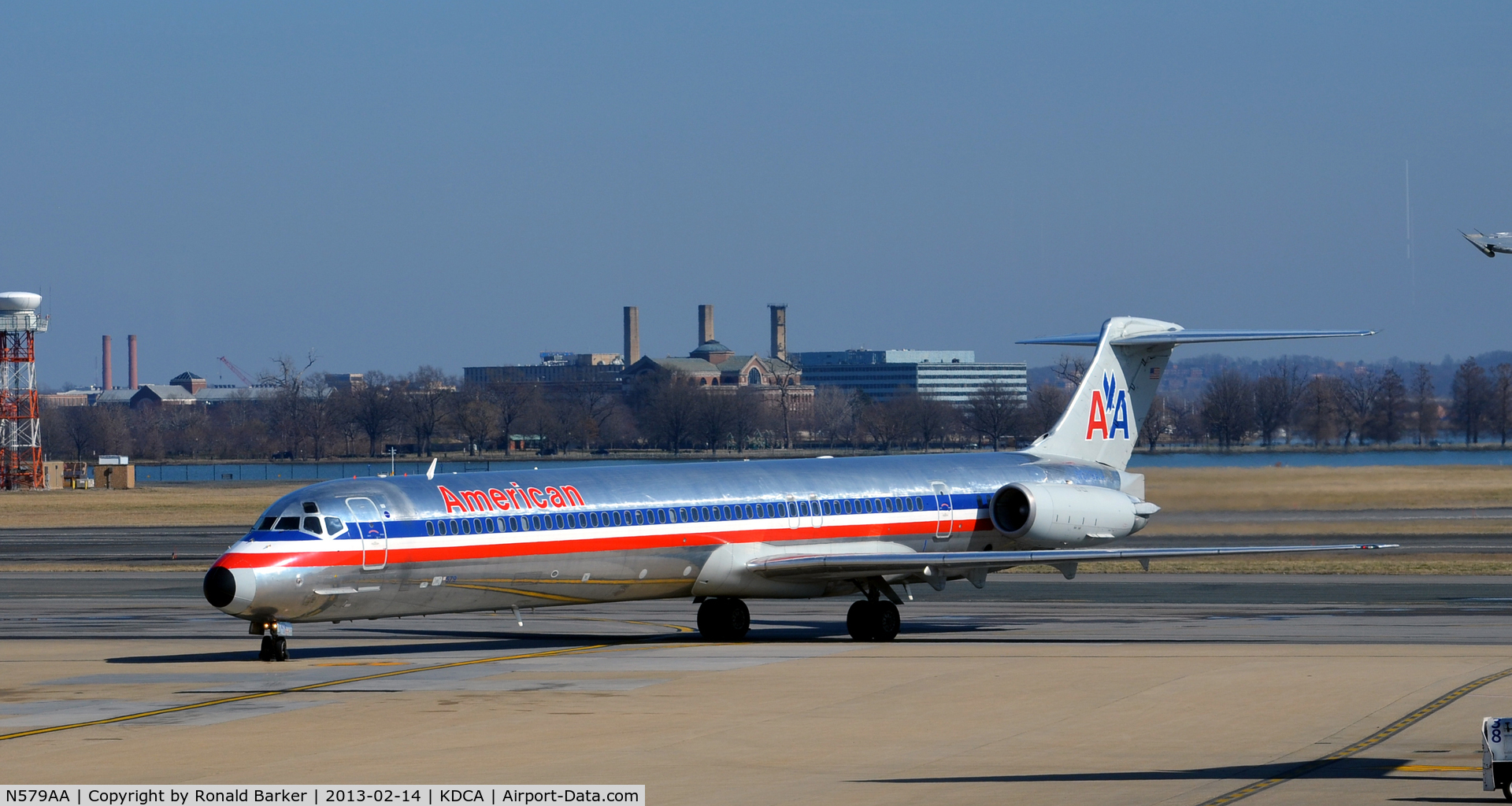 N579AA, 1991 McDonnell Douglas MD-82 (DC-9-82) C/N 53156, Taxi DCA