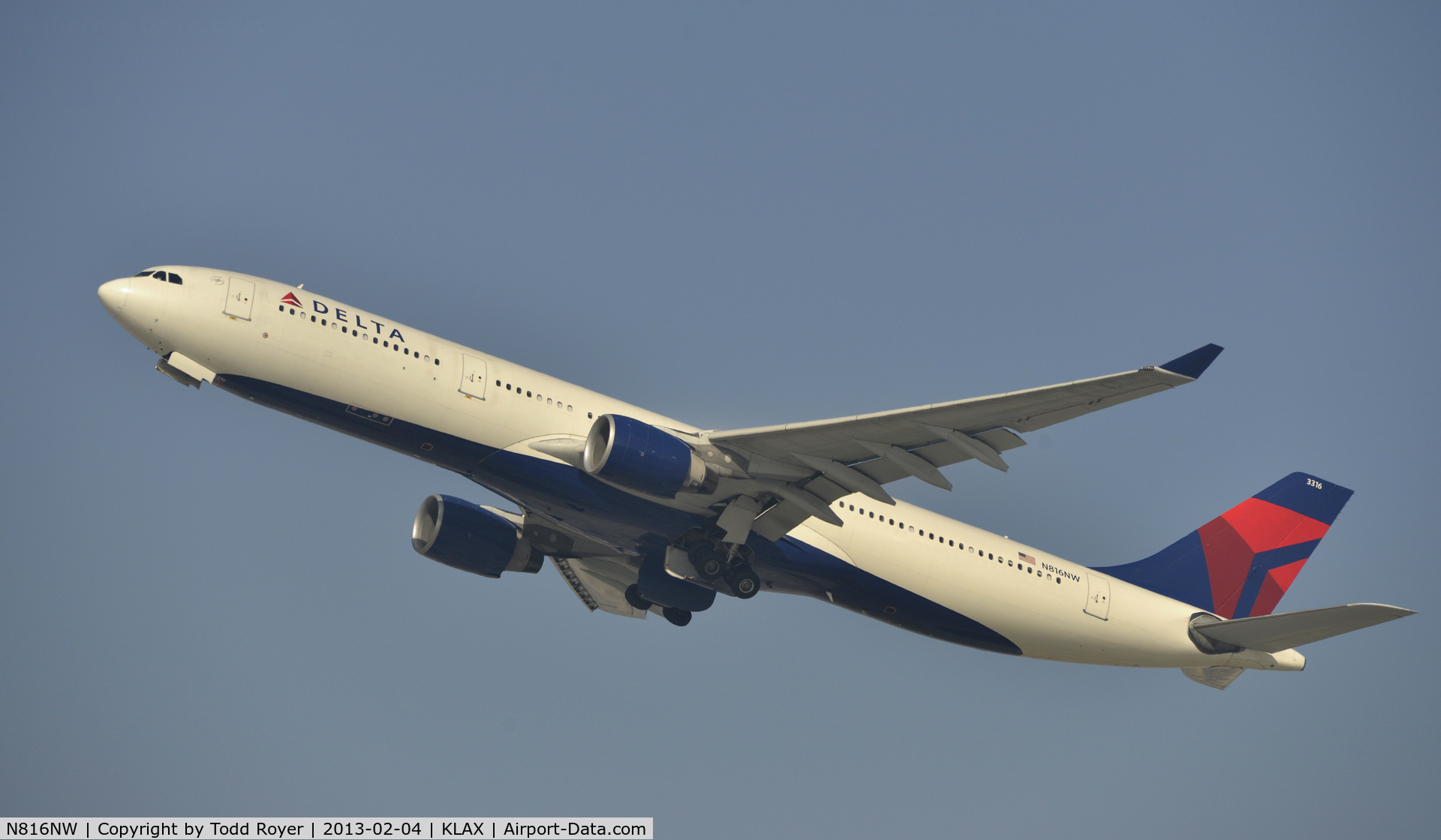 N816NW, 2007 Airbus A330-323X C/N 0827, Departing LAX