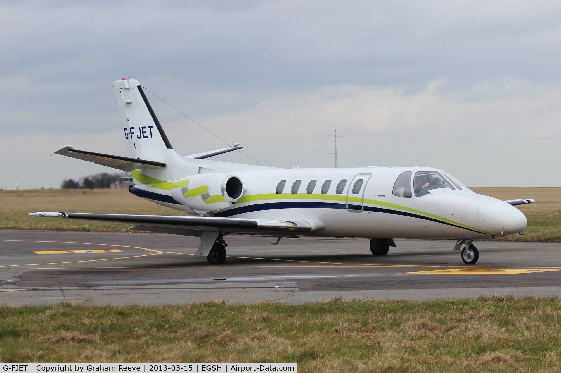 G-FJET, 1982 Cessna 550 Citation II C/N 550-0419, About to depart.