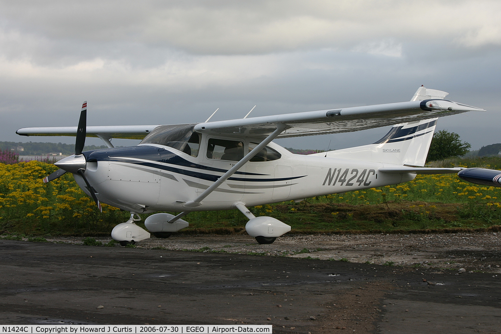 N1424C, 2005 Cessna 182T Skylane C/N 18281610, Privately owned.