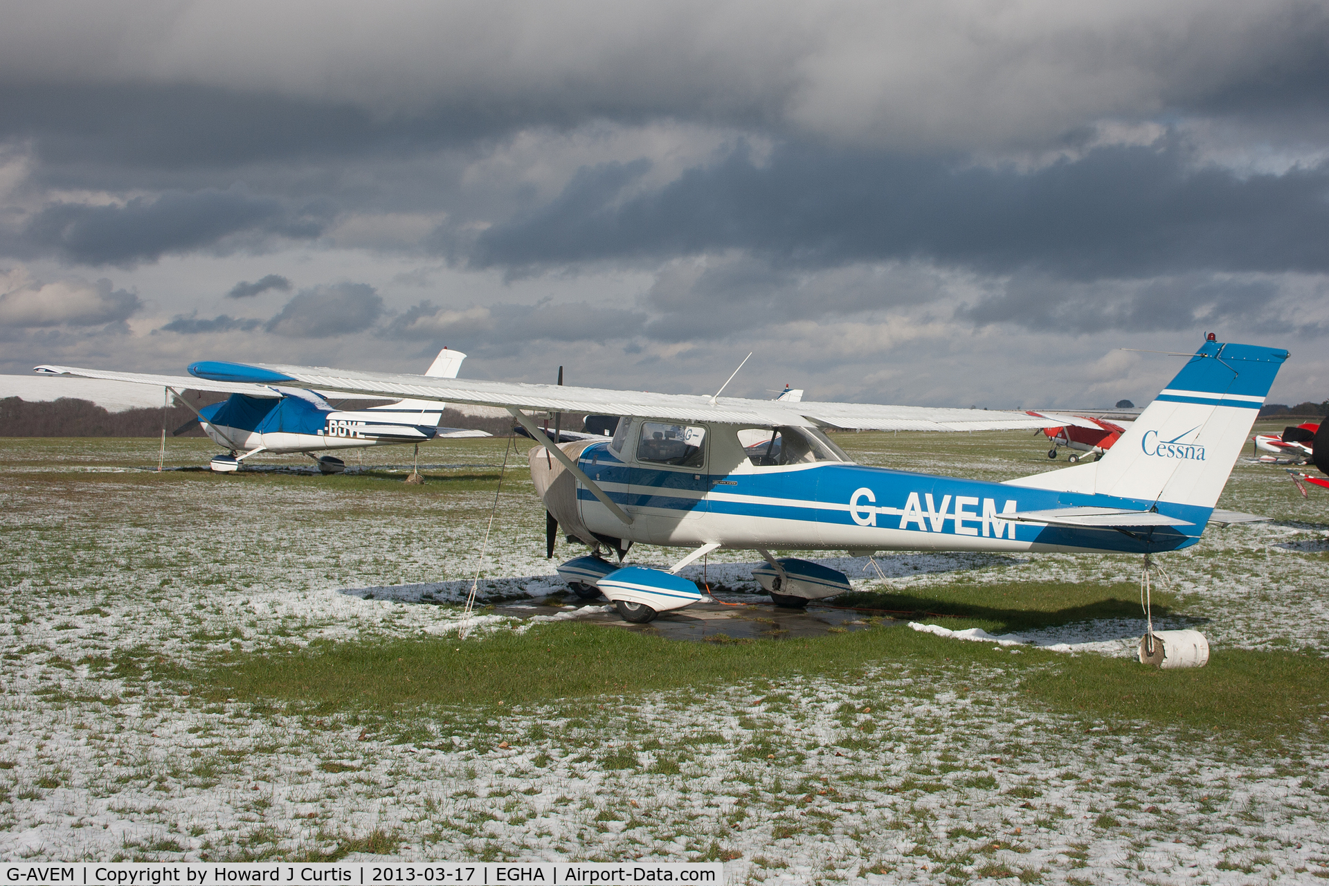 G-AVEM, 1966 Reims F150G C/N 0198, Compton Abbas in the snow. Resident Cessna G-AVEM and G-DOVE (left).