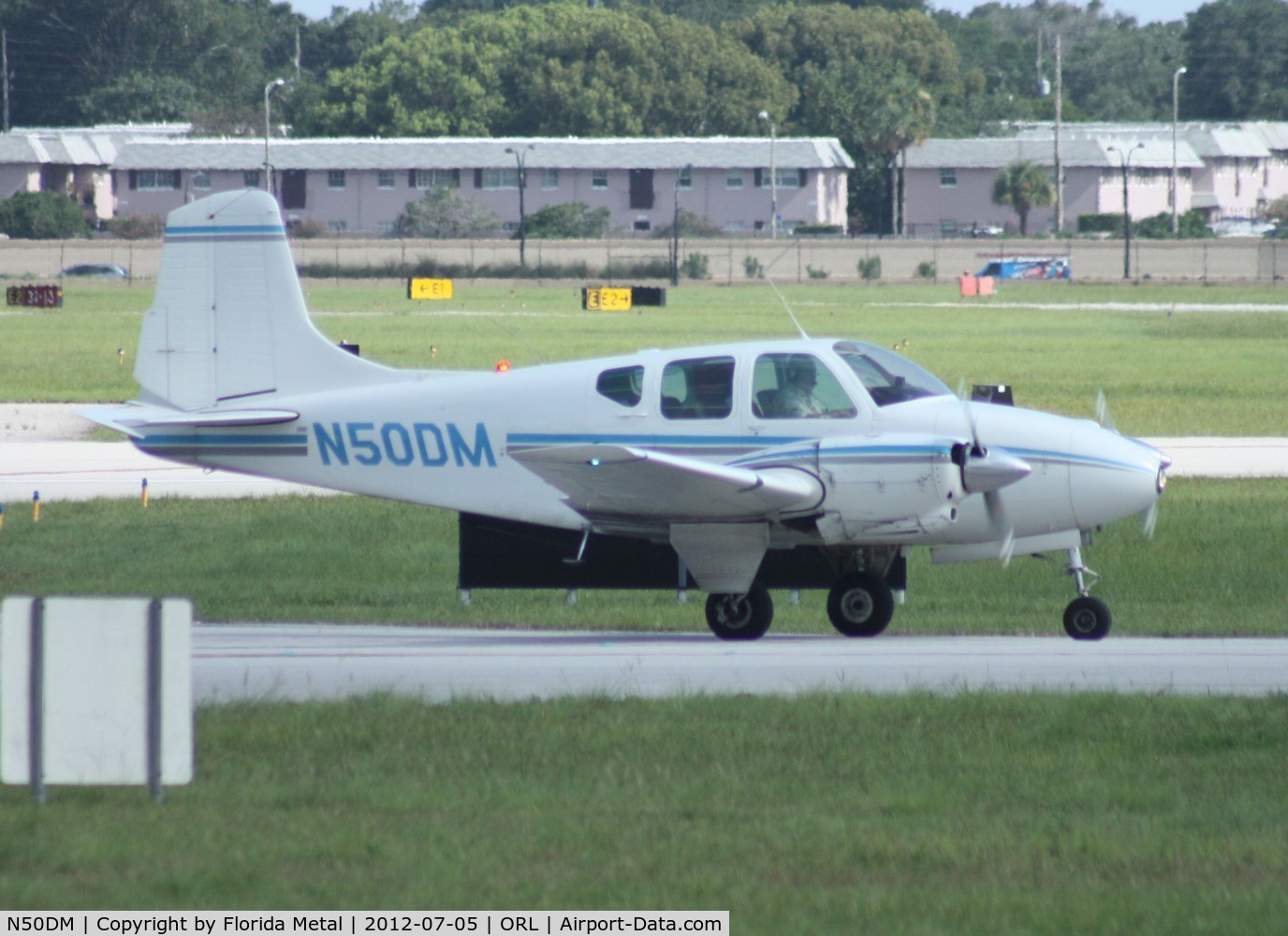 N50DM, 1960 Beech B95 Travel Air C/N TD-332, Beech 95