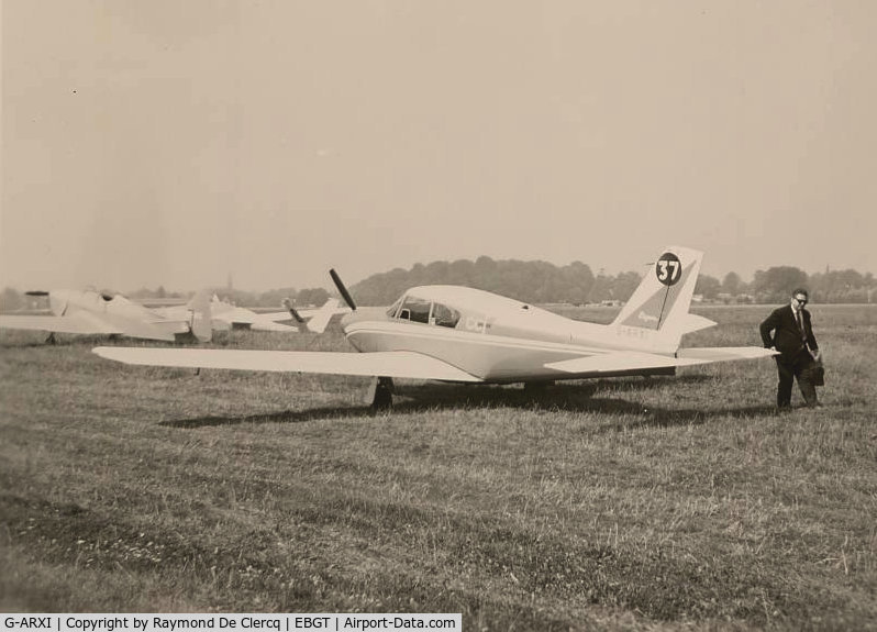G-ARXI, 1961 Piper PA-24-250 Comanche C/N 24-2748, 1961 Piper PA-24-250 Comanche