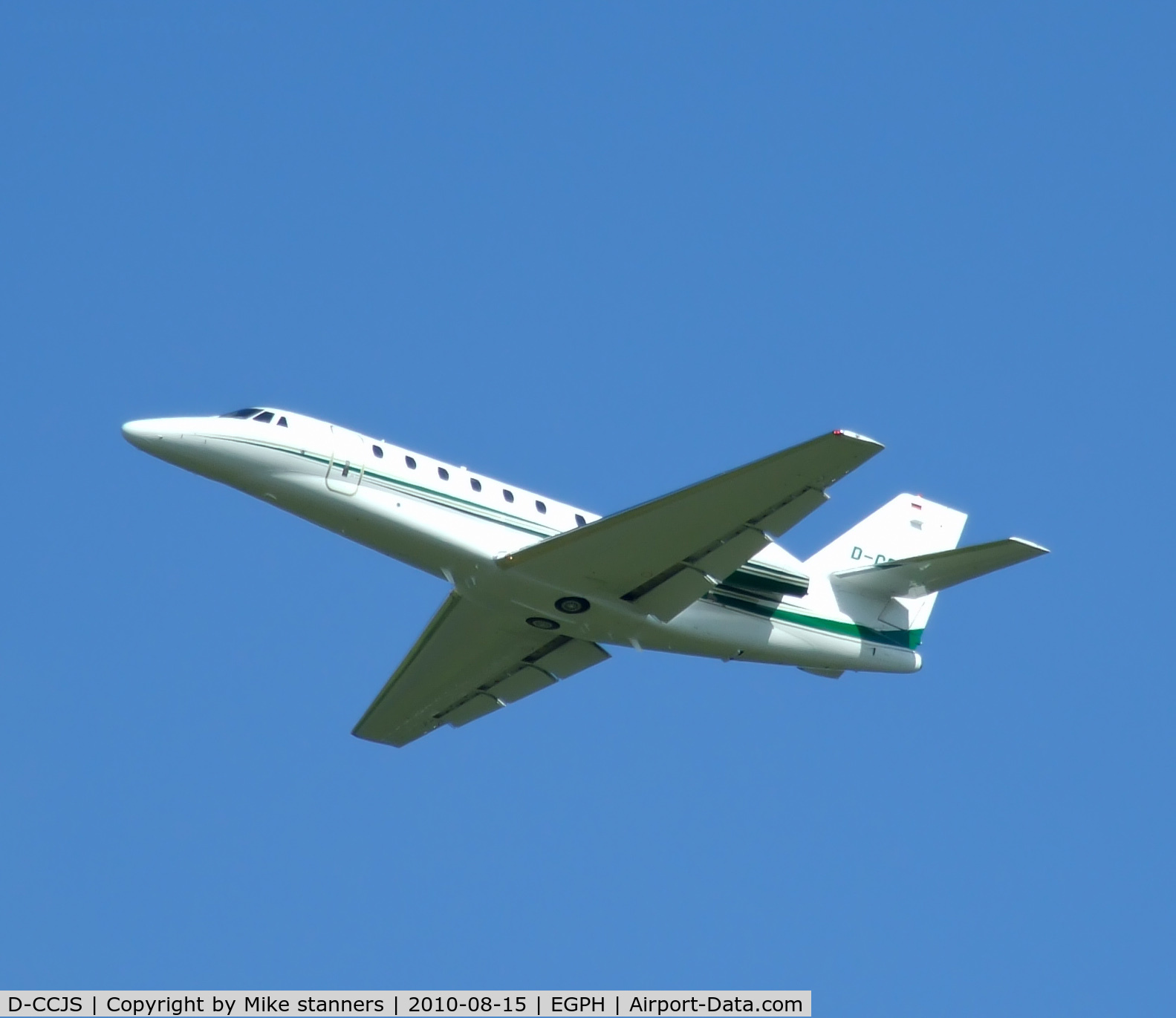 D-CCJS, 2007 Cessna 680 Citation Sovereign C/N 680-0175, VHM Schul und charterflug Citation sovereign departs runway 24