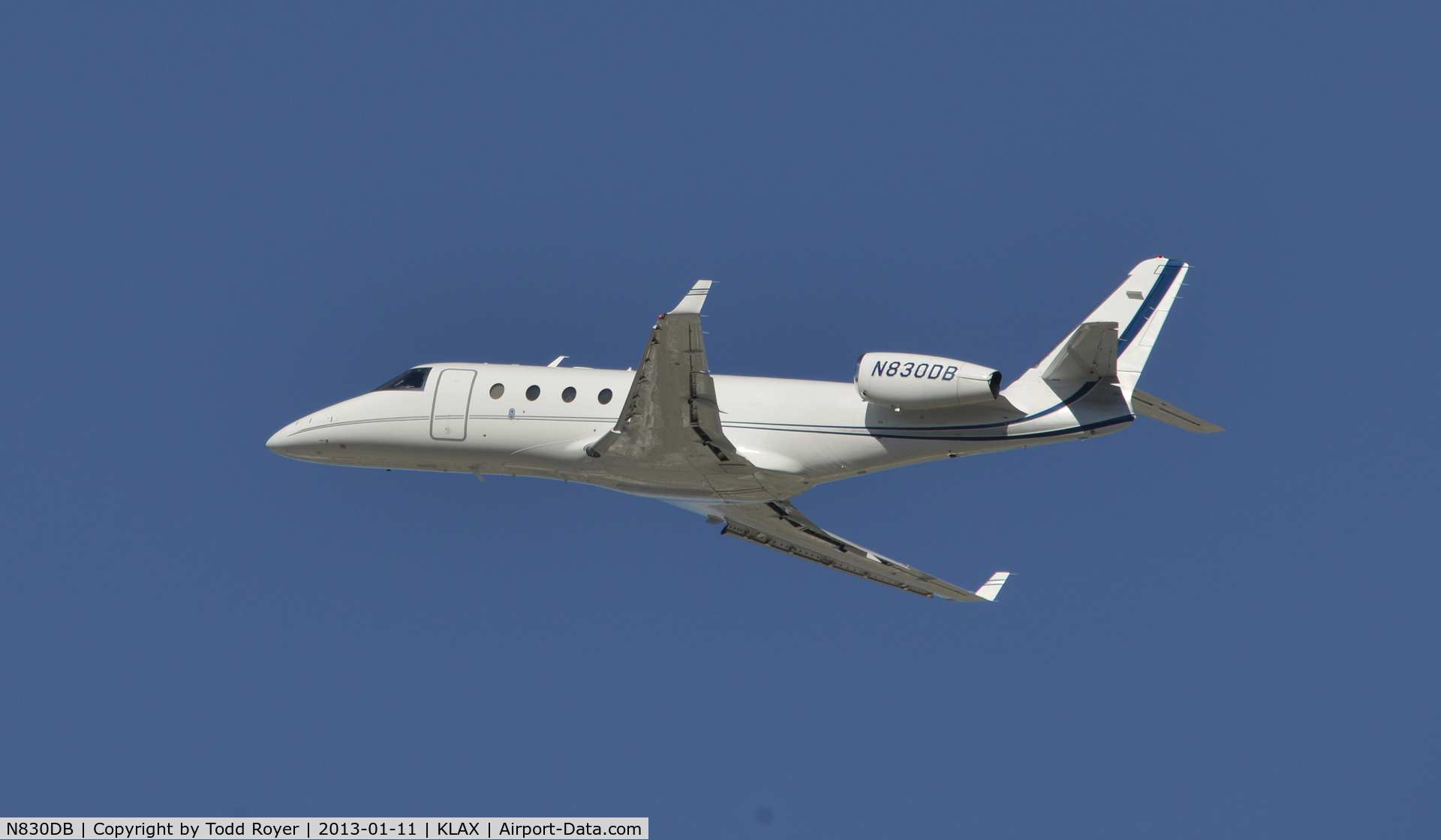 N830DB, 2006 Israel Aircraft Industries Gulfstream G150 C/N 206, Departing LAX