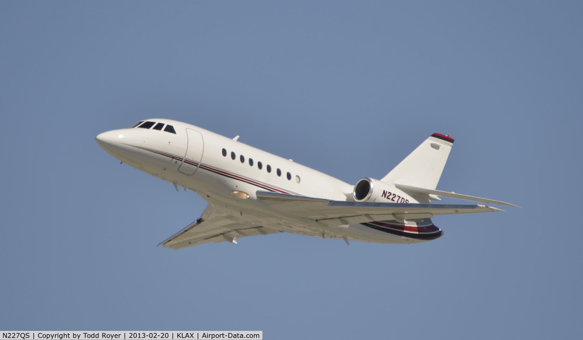N227QS, 2000 Dassault Falcon 2000 C/N 127, Departing LAX