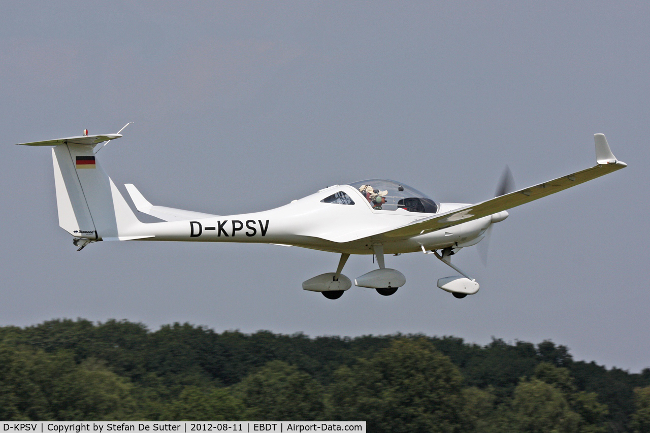 D-KPSV, Diamond HK-36TTC Super Dimona C/N 36820, Schaffen Fly In 2012.