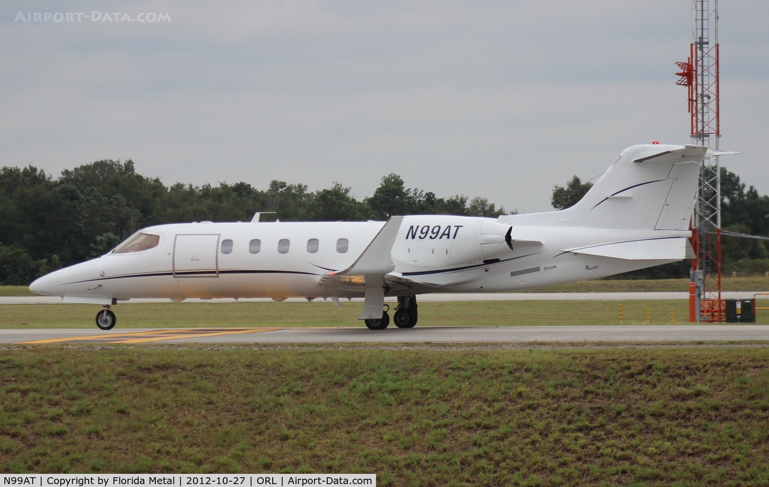 N99AT, 2000 Learjet 31A C/N 31A-202, Lear 31A at NBAA
