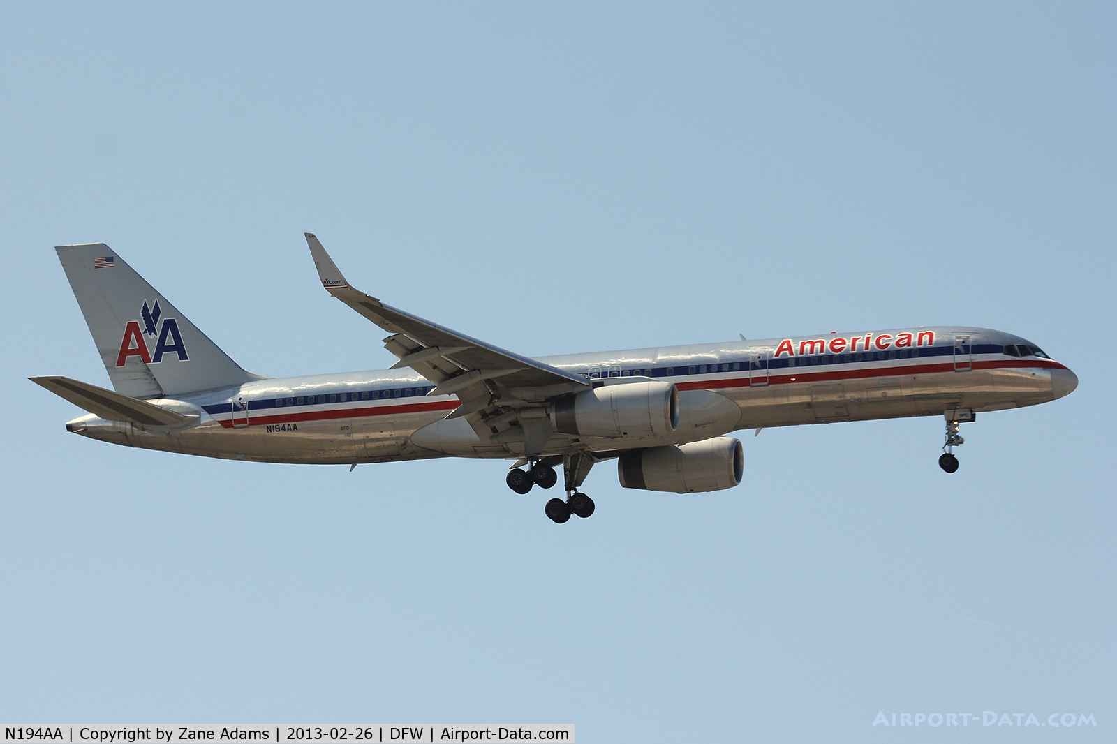 N194AA, 2001 Boeing 757-223 C/N 32388, American Airlines at DFW Airport