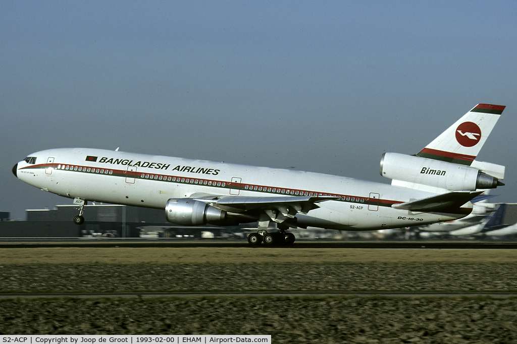 S2-ACP, 1979 McDonnell Douglas DC-10-30 C/N 46995/275, take off from Schiphol