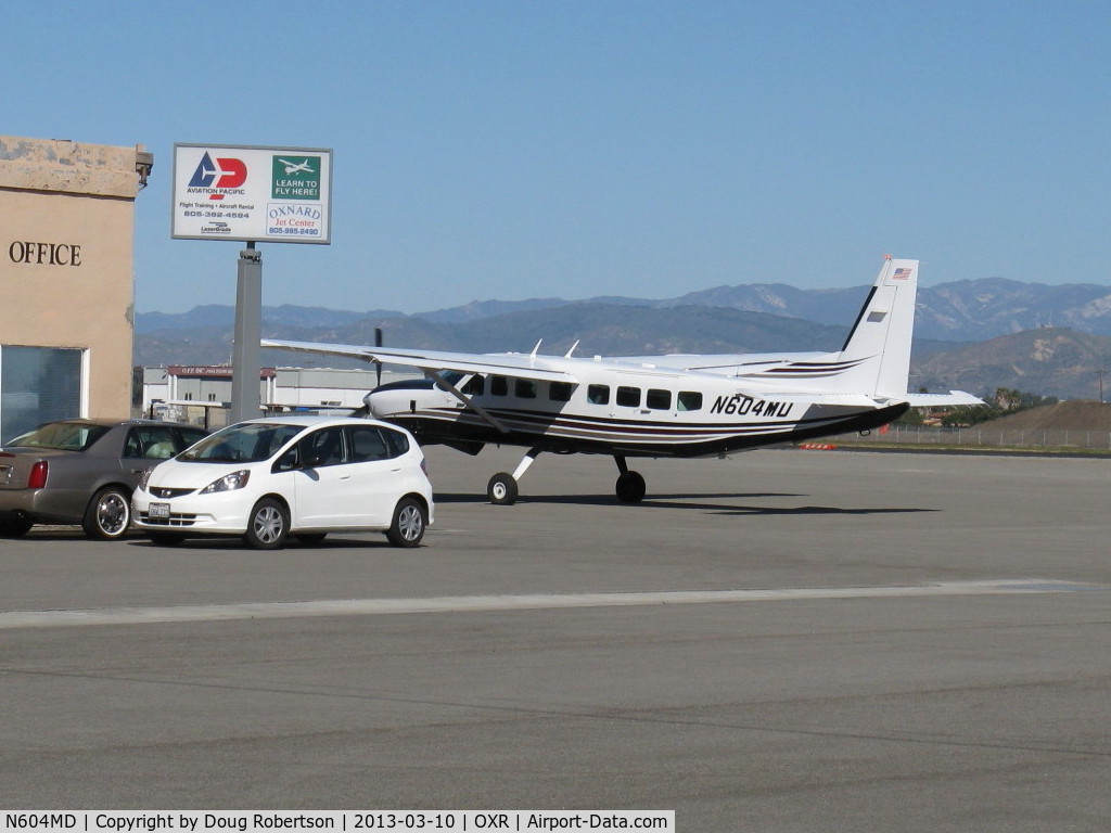 N604MD, 2004 Cessna 208B C/N 208B1075, 2004 Cessna 208B CARAVAN, one P&W(C)PT6A-114A Turboprop of 675 shp, stretched version