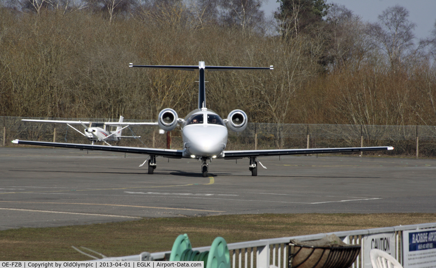 OE-FZB, 2008 Cessna 510 Citation Mustang Citation Mustang C/N 510-0145, Leaving stand for  departure R/W 07