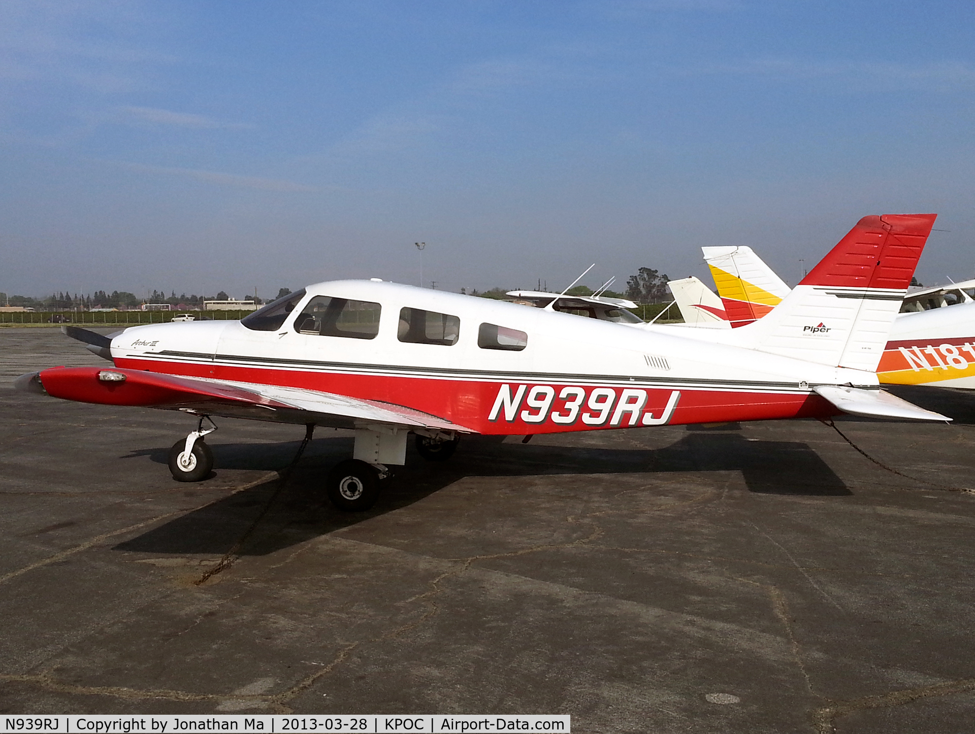 N939RJ, 1998 Piper PA-28-181 C/N 2843136, Angelina Jolie's former training aircraft